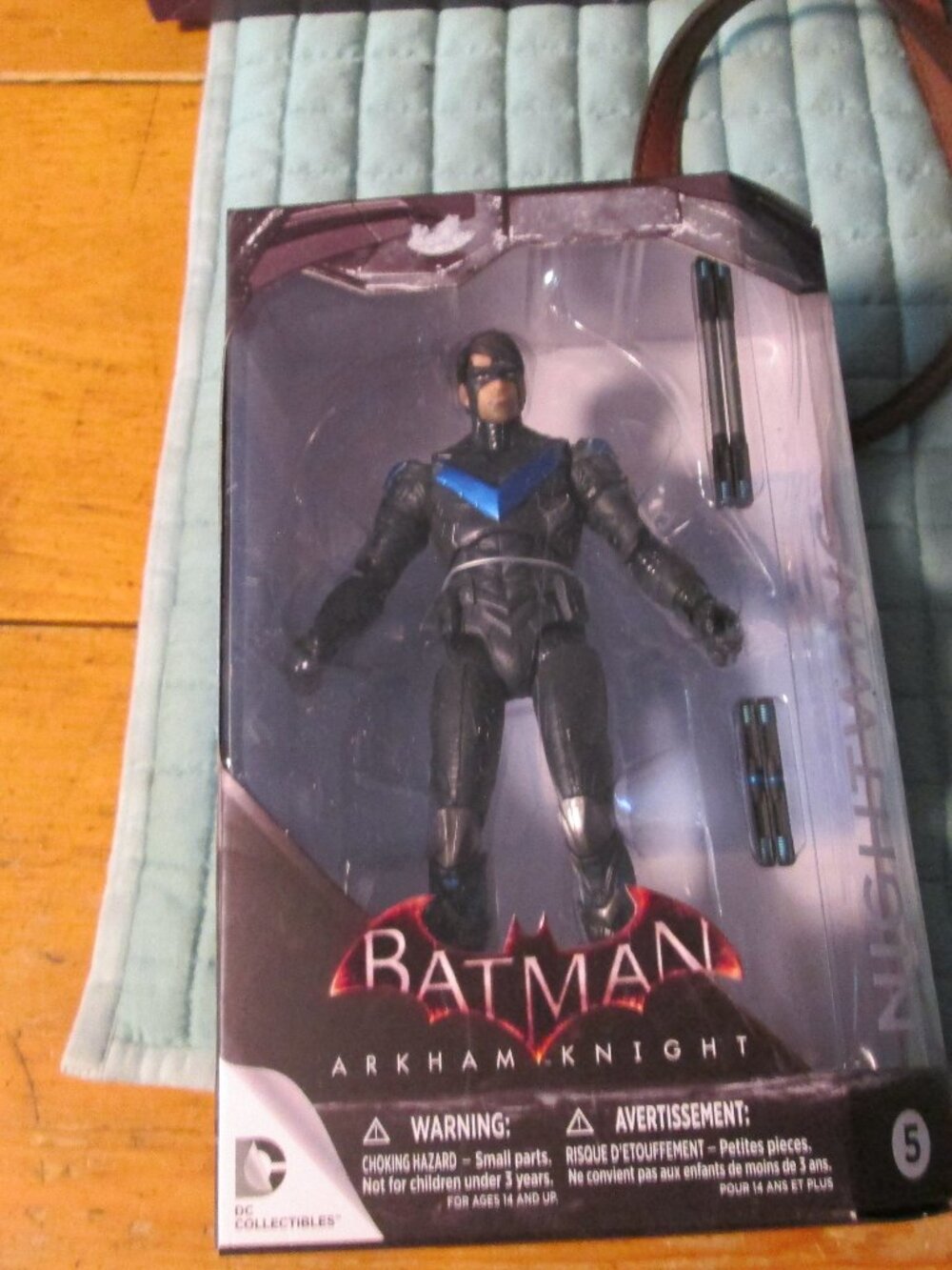 NIP Batman dc comic collectible No5 Arkham knight Night wing